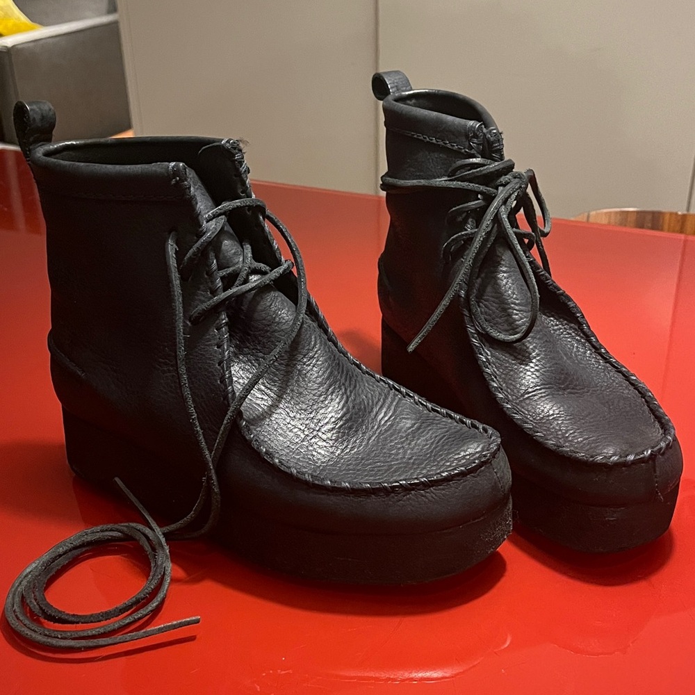 Clarks Wallabee Black Leather Ankle Boots